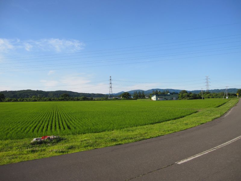 北海道秩父別町｜JR秩父別駅から車で9分、周囲に田園風景が広がり ...